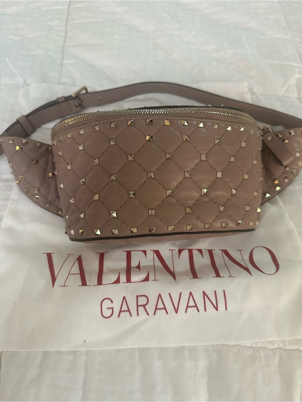 Valentino Garavani Rockstud Quilted Leather Belt Bag in Taupe Pink
